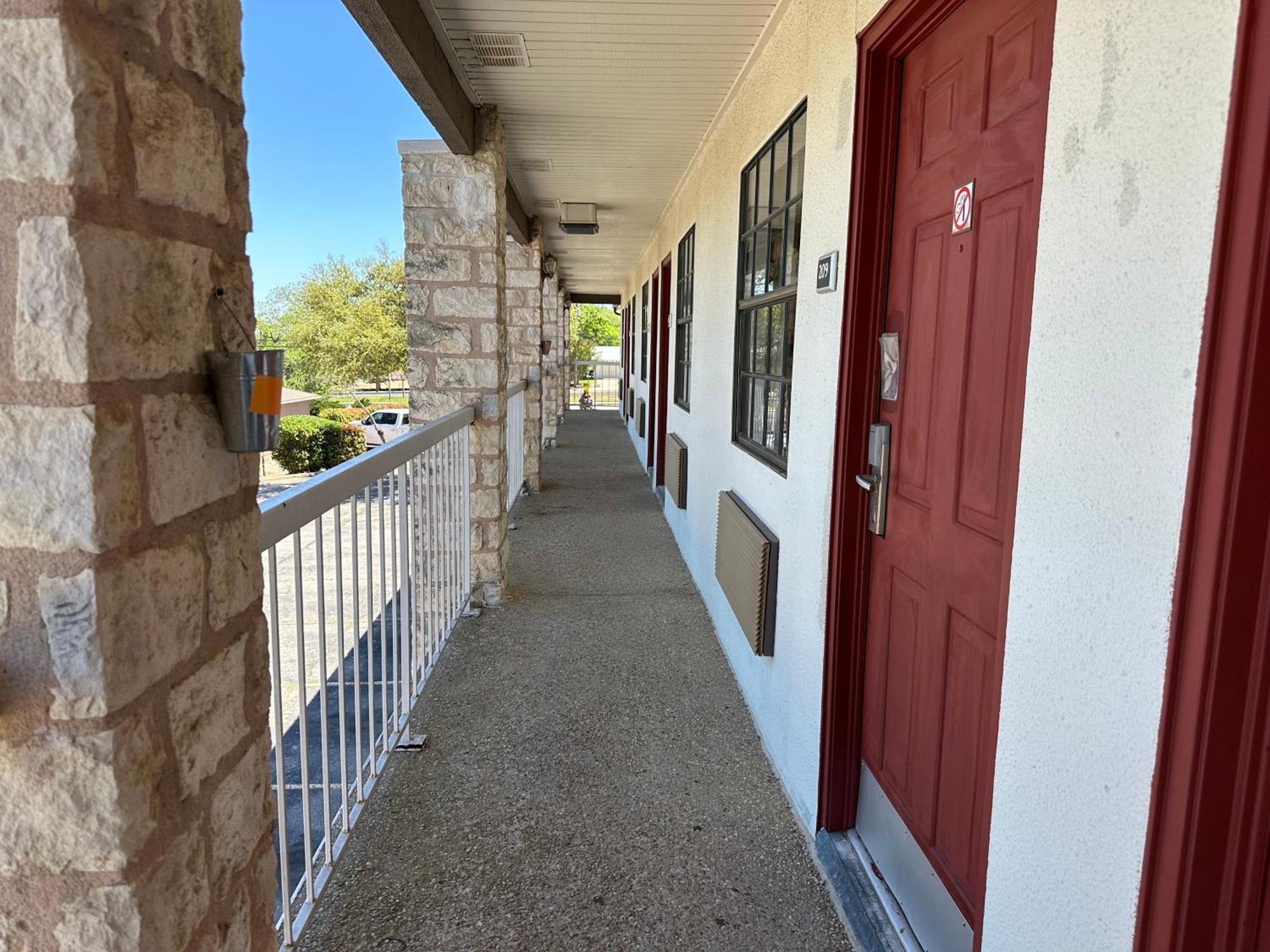 Windcrest Inn&suites Motel Fredericksburg