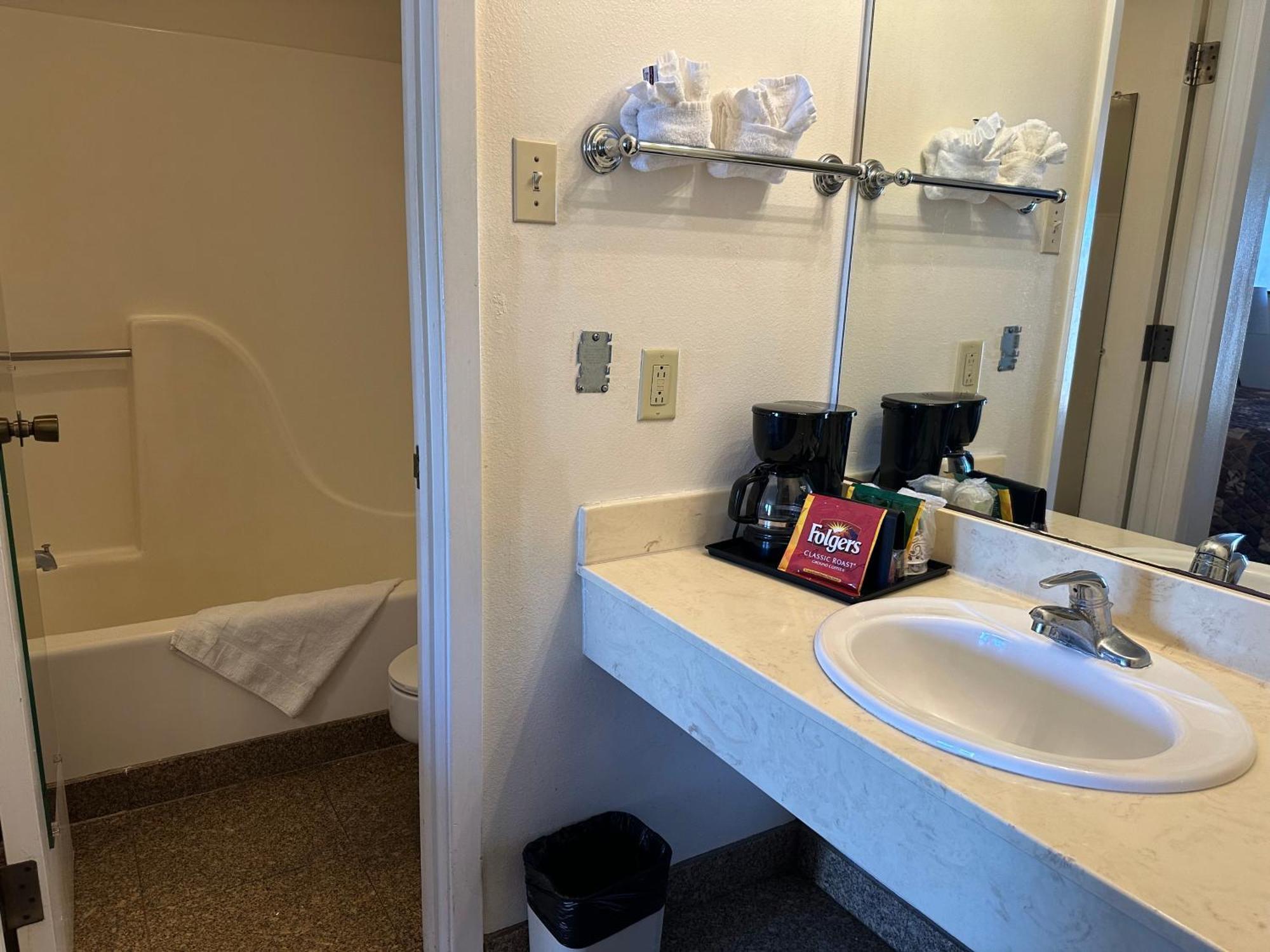 Windcrest Inn&suites Fredericksburg