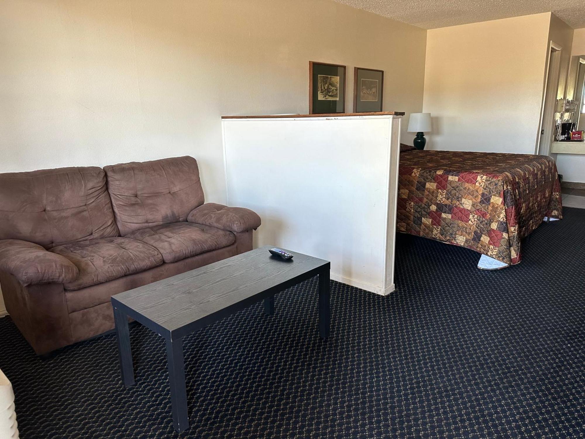 Windcrest Inn&suites Motel 2*