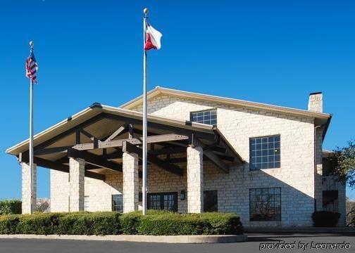 Windcrest Inn&suites Fredericksburg