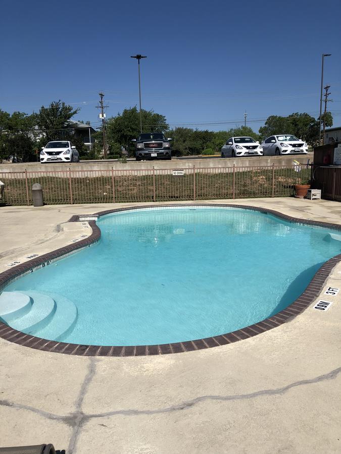 Windcrest Inn&suites Motel Fredericksburg