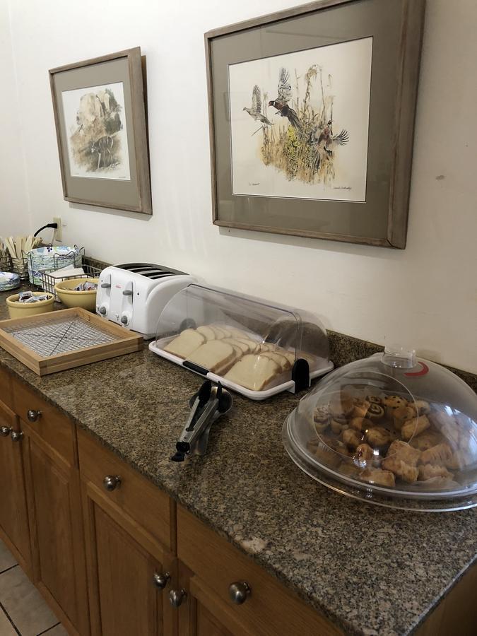 Windcrest Inn&suites 2*